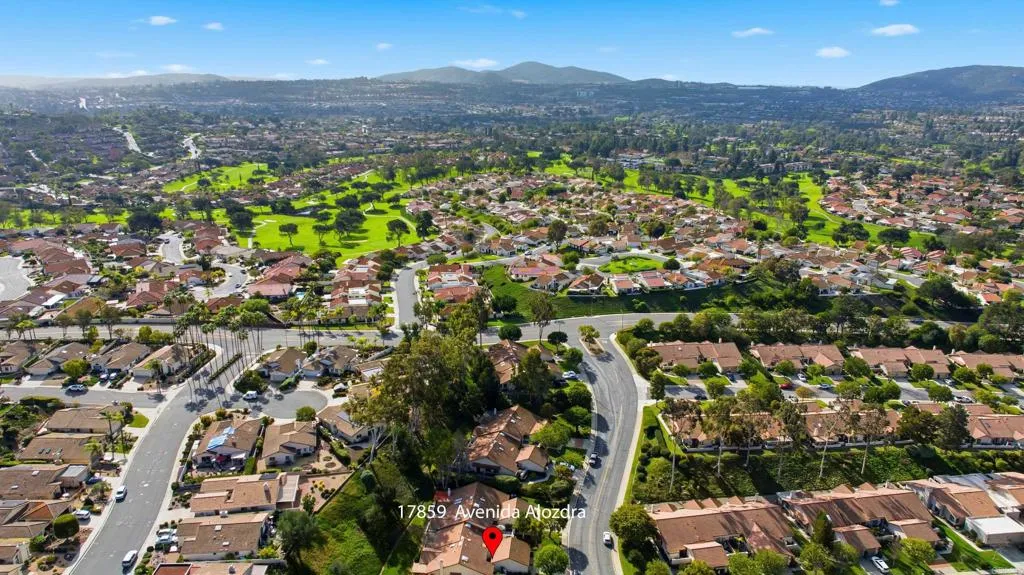 https://cdn.realtyfeed.com/cdn/127/306616908/82ce562f84c9b90243aa6f46eca213b7.webp