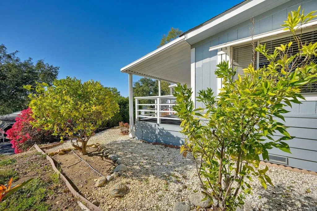 https://cdn.realtyfeed.com/cdn/127/306616919/1e8b4ce59572485e8b903763a2264531.webp