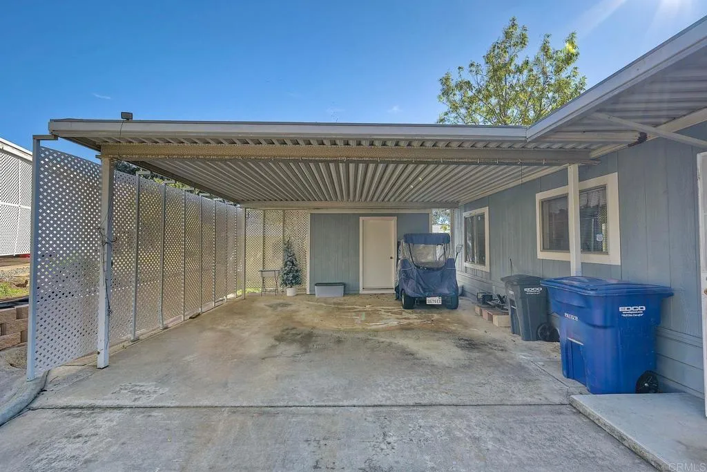 https://cdn.realtyfeed.com/cdn/127/306616919/2dbd814a9d6b50ba4b8b76cdfcfbb3d2.webp