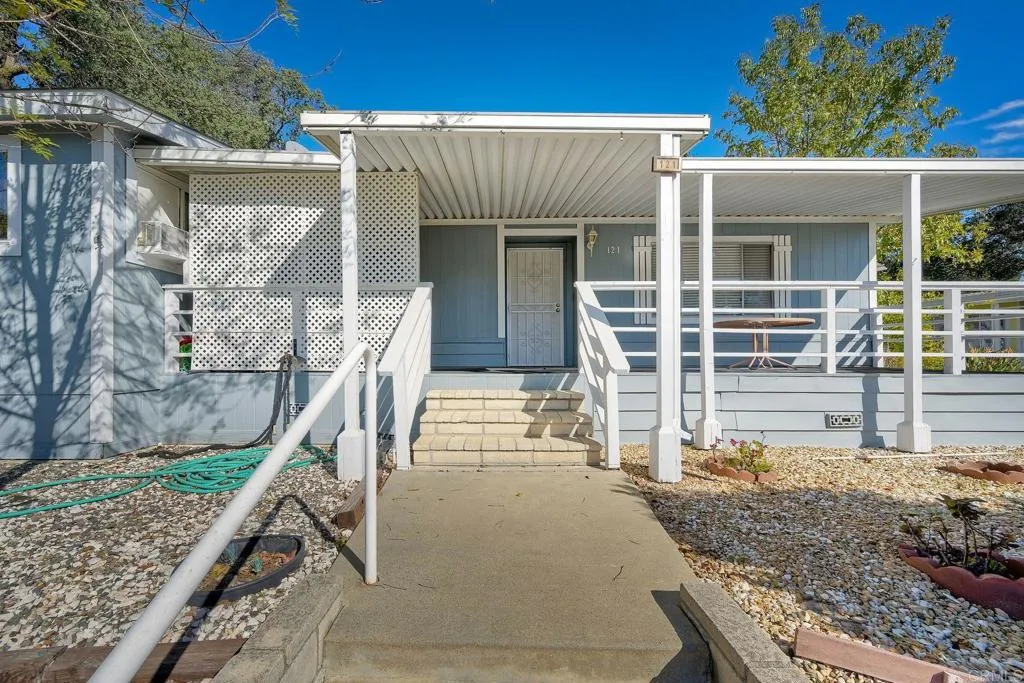 https://cdn.realtyfeed.com/cdn/127/306616919/56351eac50a4f9a59783855611e73f81.webp
