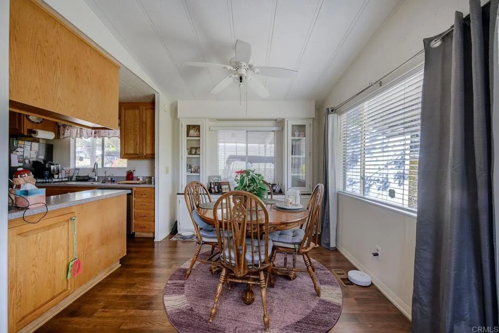 https://cdn.realtyfeed.com/cdn/127/306616919/e6f7a936511850337588cccbf6d4a8d1.webp