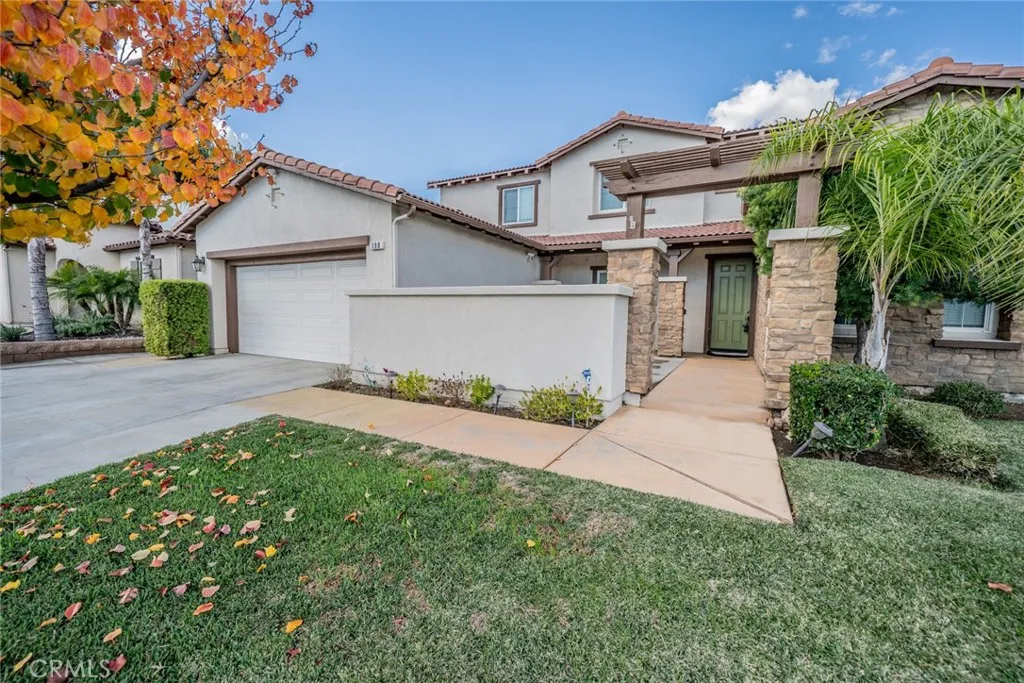 $750,000+