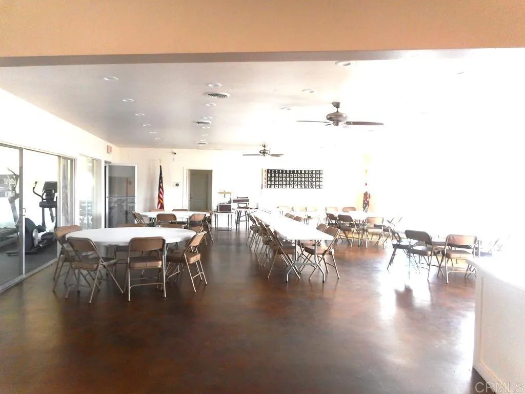 https://cdn.realtyfeed.com/cdn/127/306616958/8f2a305bcf23c67dcaab6164a8ce95f4.webp
