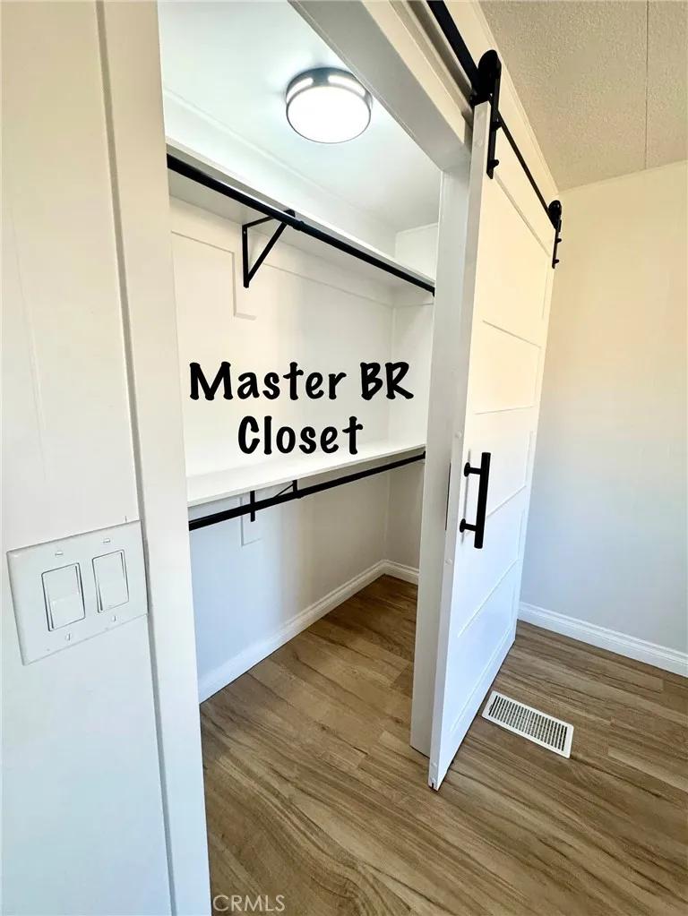 https://cdn.realtyfeed.com/cdn/127/306616964/4934a139dad7eb8aede17229a399234e.webp