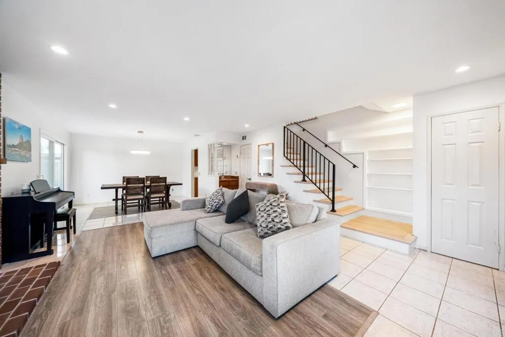 https://cdn.realtyfeed.com/cdn/127/306617011/02794667da51aadf59d02dc9924409c4.webp