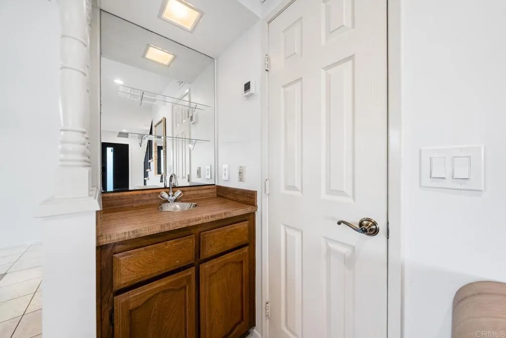 https://cdn.realtyfeed.com/cdn/127/306617011/41d1368722464e9be60b92f508fe9c82.webp