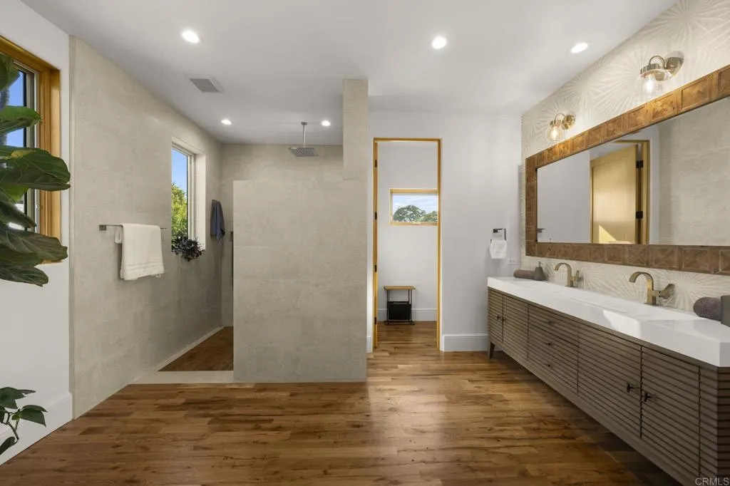 3354 Seacrest Drive, Carlsbad, CA, 92008