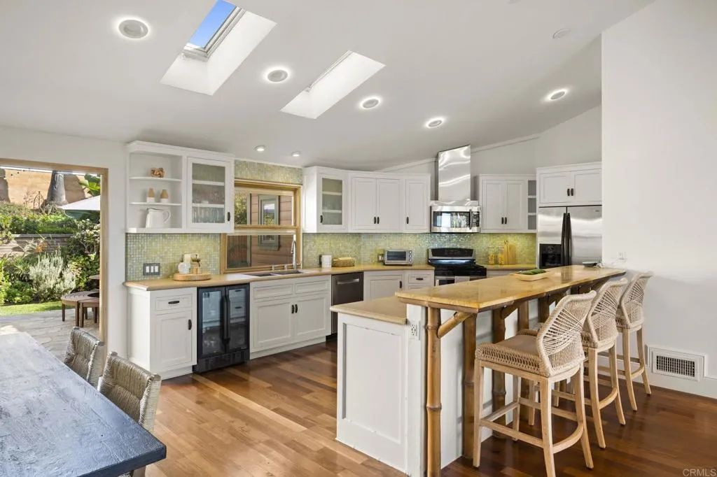 3354 Seacrest Drive, Carlsbad, CA, 92008