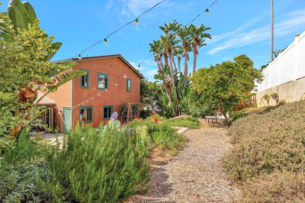 3354 Seacrest Drive, Carlsbad, CA, 92008