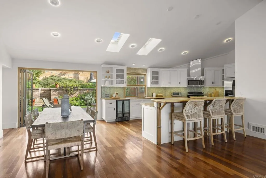 3354 Seacrest Drive, Carlsbad, CA, 92008
