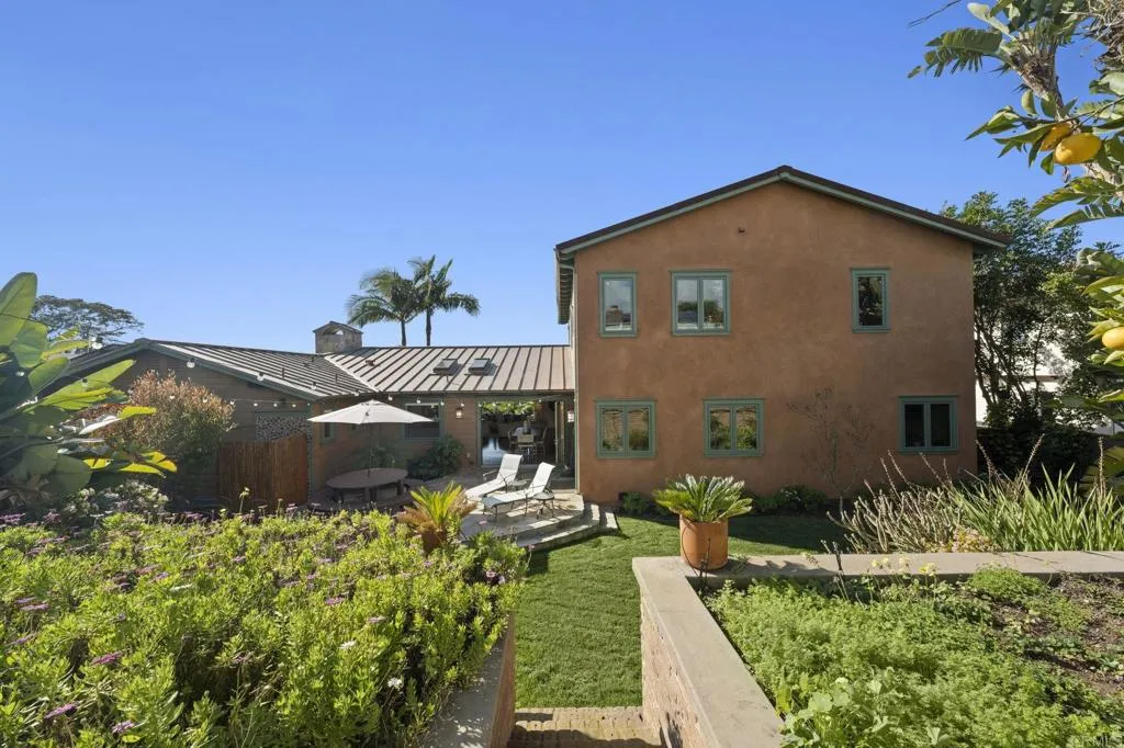 3354 Seacrest Drive, Carlsbad, CA, 92008