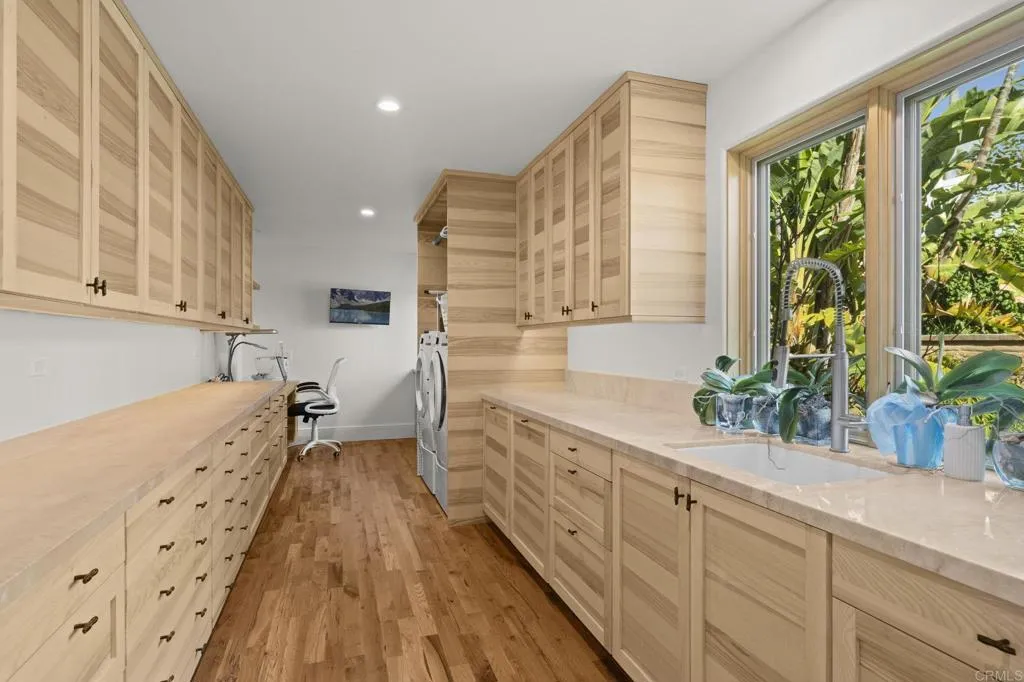 3354 Seacrest Drive, Carlsbad, CA, 92008
