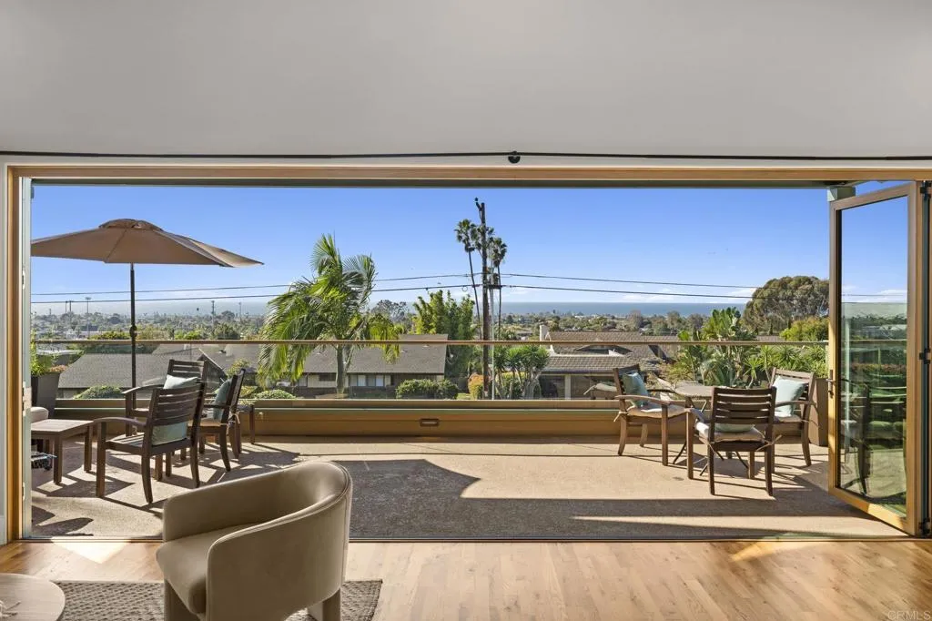 3354 Seacrest Drive, Carlsbad, CA, 92008