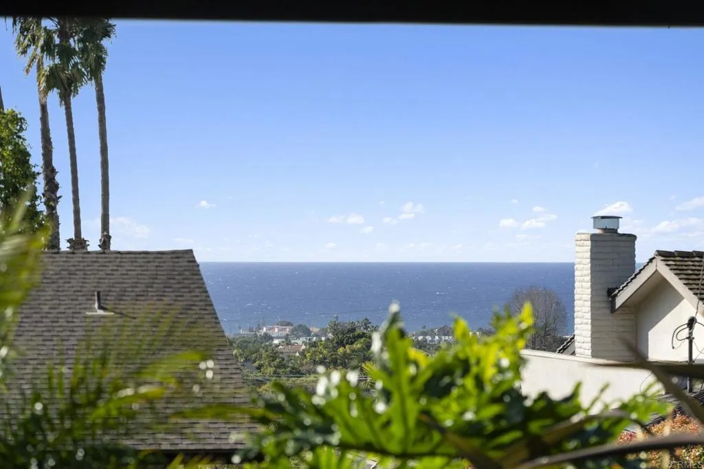 3354 Seacrest Drive, Carlsbad, CA, 92008