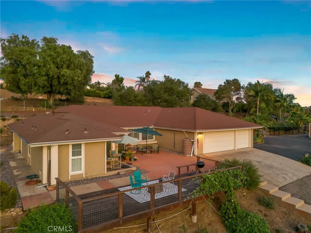 https://cdn.realtyfeed.com/cdn/127/306617070/7f66608816bf3428e179c3349dd45976.webp