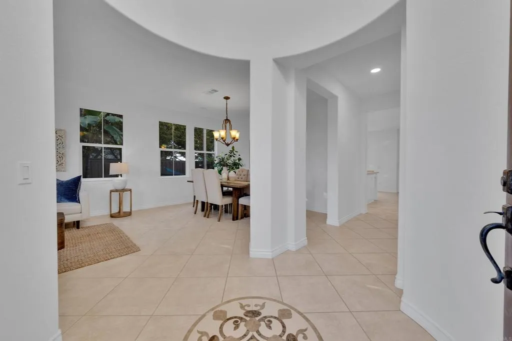 6215 Dartington Way, Carlsbad, CA, 92009