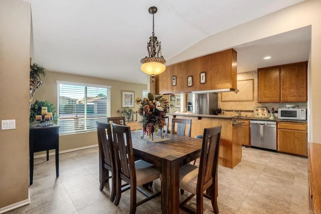 https://cdn.realtyfeed.com/cdn/127/306617124/3677caa2500dbe9eec8b1107145662d5.webp