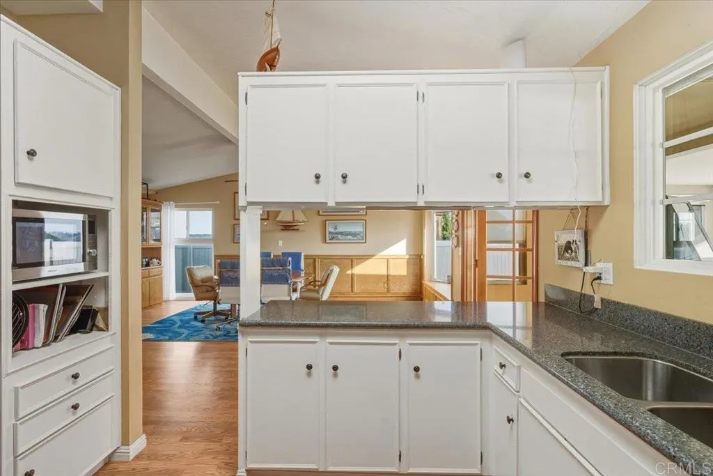 https://cdn.realtyfeed.com/cdn/127/306617210/0361dc921a3bce6a11e12fccc4609b2e.webp