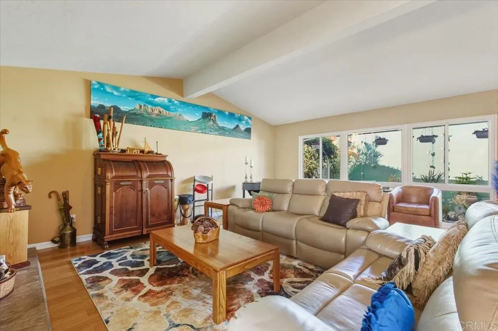 https://cdn.realtyfeed.com/cdn/127/306617210/1e00985f127a7be49ab6d1903c5e3eb9.webp