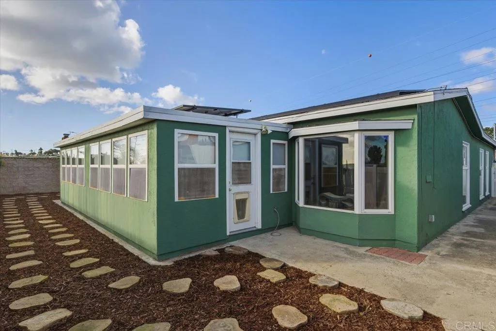 https://cdn.realtyfeed.com/cdn/127/306617210/2c91882fc1119b6b8b1700b0eaf611f4.webp