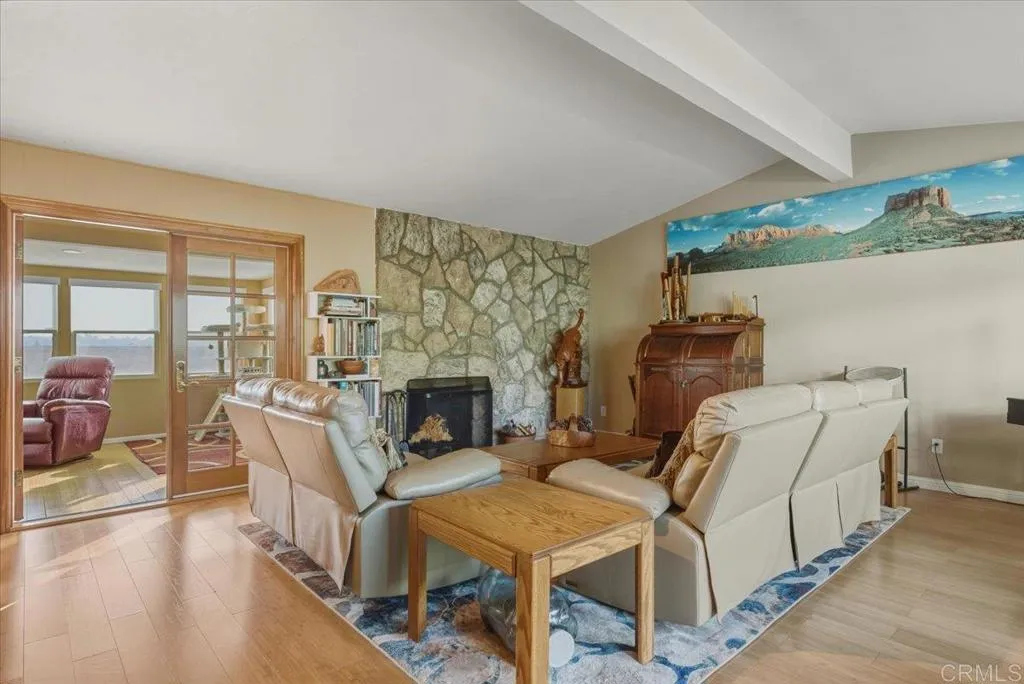 https://cdn.realtyfeed.com/cdn/127/306617210/d5ed0a8c96e7ece40f8dcac19c37b43c.webp
