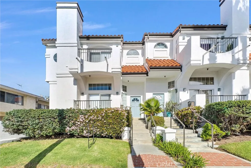 200 N Catalina Avenue Unit F, Redondo Beach, CA 90277 - Main photo, Redondo Beach, CA
