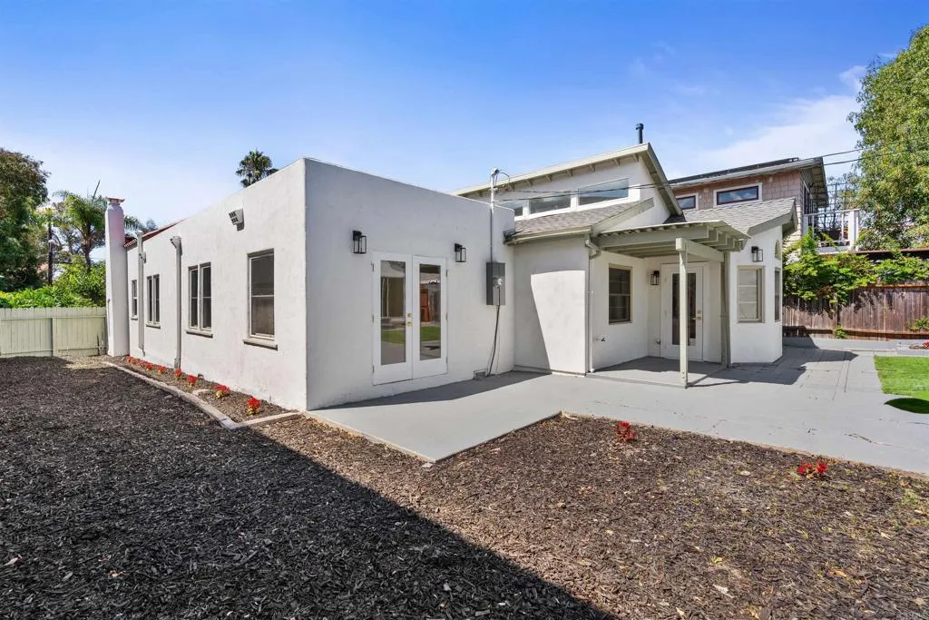 https://cdn.realtyfeed.com/cdn/127/306617237/30fd29a0f9870731b32082214cbd63d4.webp