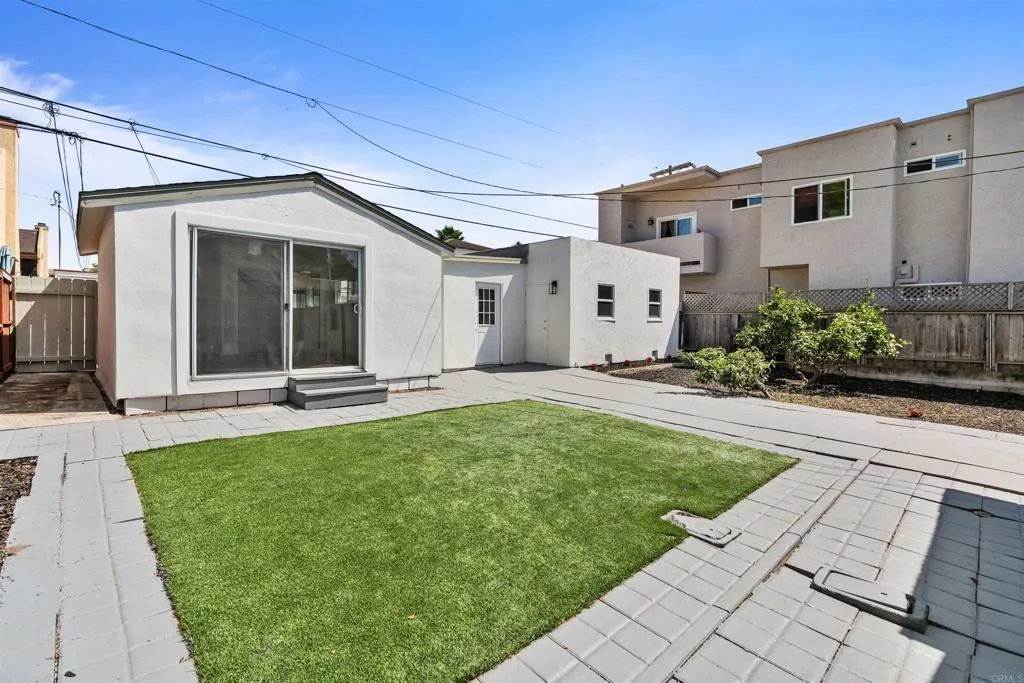 https://cdn.realtyfeed.com/cdn/127/306617237/85447acae03d52f8cdd68e9c18224477.webp