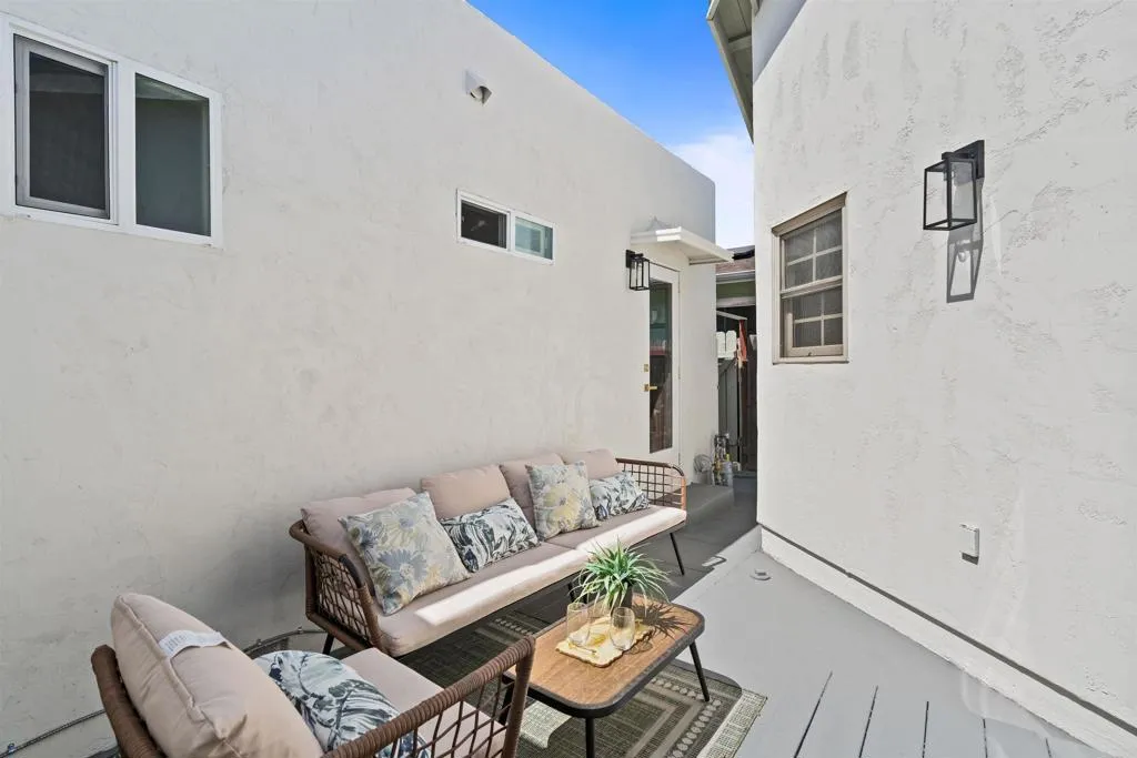 https://cdn.realtyfeed.com/cdn/127/306617237/a63d440190f43473f8824db97473f6d0.webp