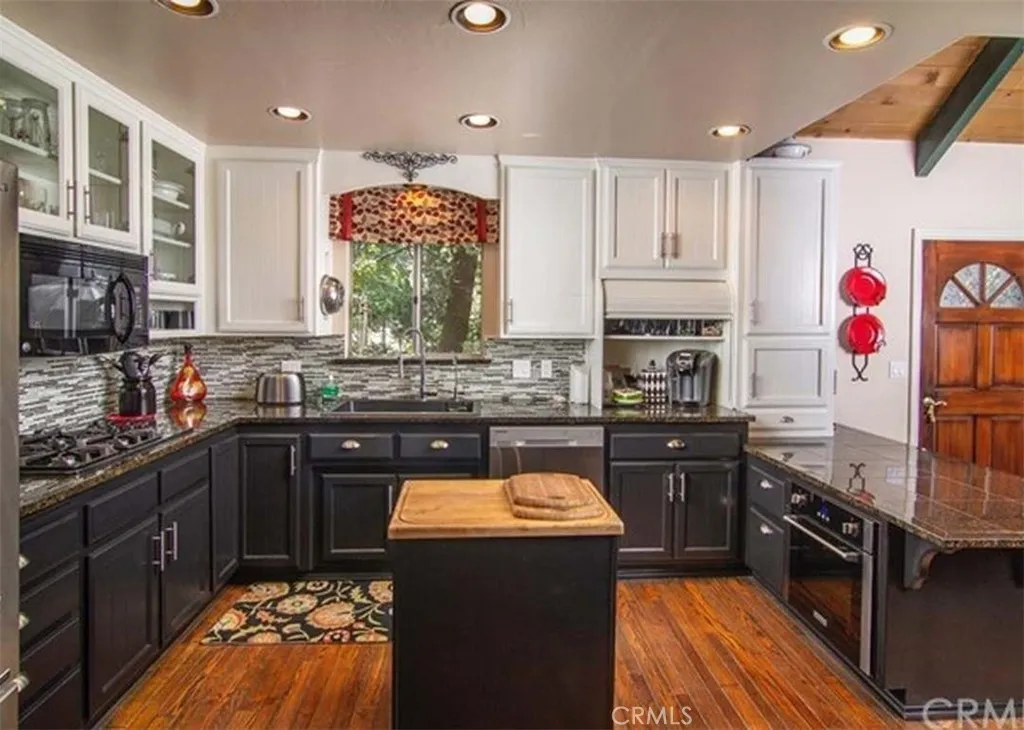 1055 Meadowbrook, Lake Arrowhead, CA 92326 - Photo 3 of 20, Lake Arrowhead, CA