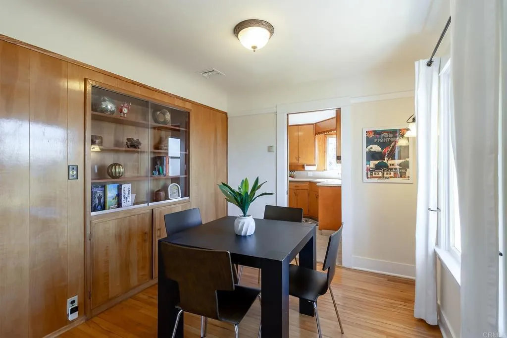 https://cdn.realtyfeed.com/cdn/127/306617319/0e6102b23d8c3b54f24f3aeff378b7ef.webp