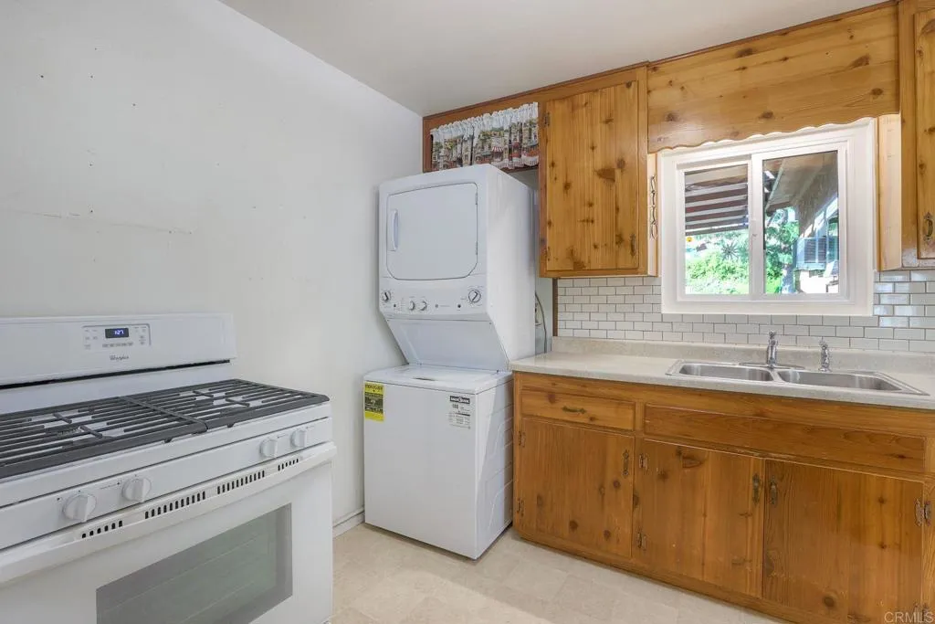 https://cdn.realtyfeed.com/cdn/127/306617327/15694b6fb9f118b0450ffb849c0a5240.webp