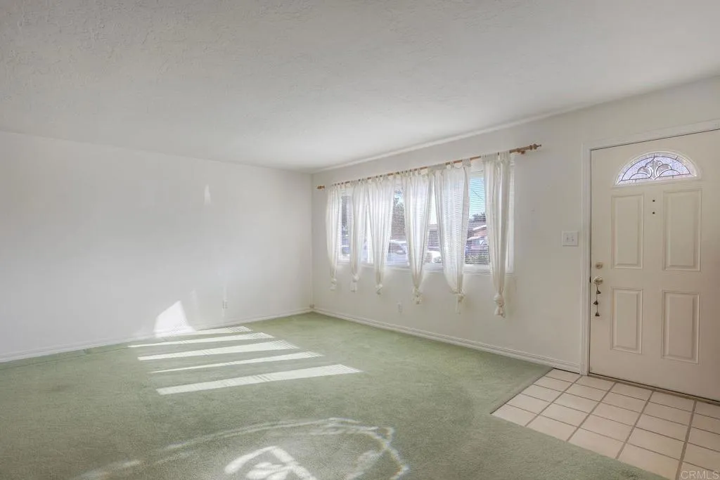 https://cdn.realtyfeed.com/cdn/127/306617327/72301107b2a8ccc79719ba1ec4e3de01.webp