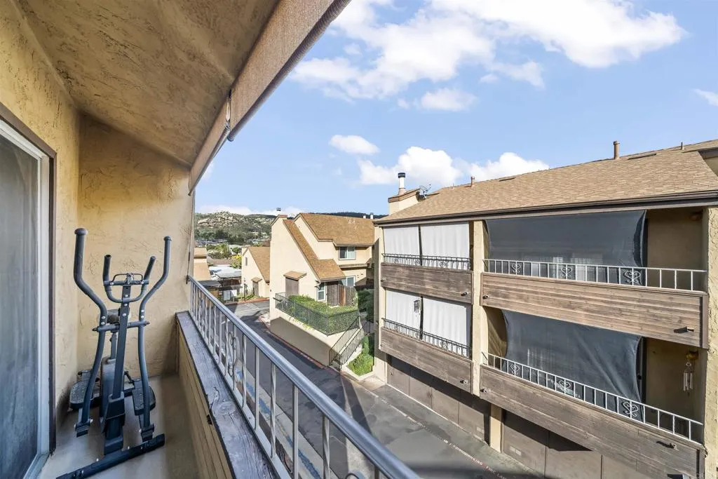 https://cdn.realtyfeed.com/cdn/127/306617356/056af47c4fad4b58c613b61096107d6a.webp