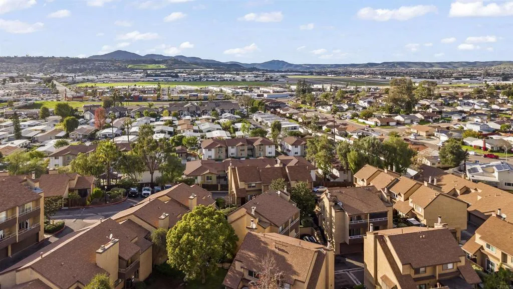 https://cdn.realtyfeed.com/cdn/127/306617356/06baff2dd4ea00cb045a837d2862ea4f.webp