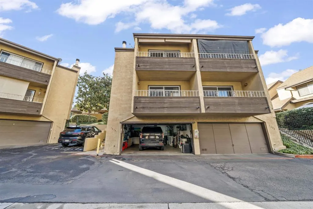 https://cdn.realtyfeed.com/cdn/127/306617356/18f055828802244f599095eb646200ad.webp