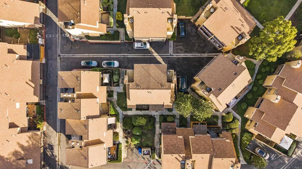 https://cdn.realtyfeed.com/cdn/127/306617356/21100ab4b7090d5e1e94dfeef02247a2.webp