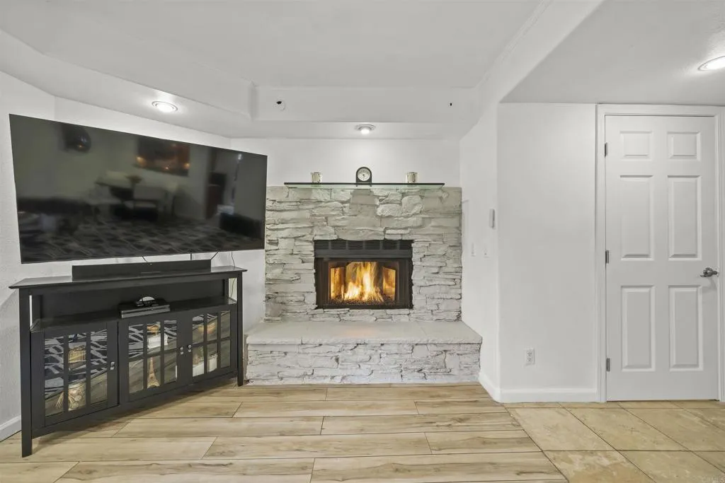 https://cdn.realtyfeed.com/cdn/127/306617356/85d09246433e2bc991c3fe3219eb6690.webp
