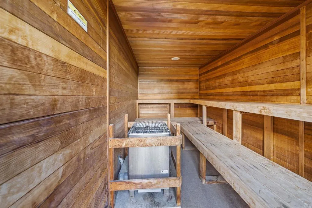 https://cdn.realtyfeed.com/cdn/127/306617356/bcc5a48387b7d5d253f201e7271cd9da.webp
