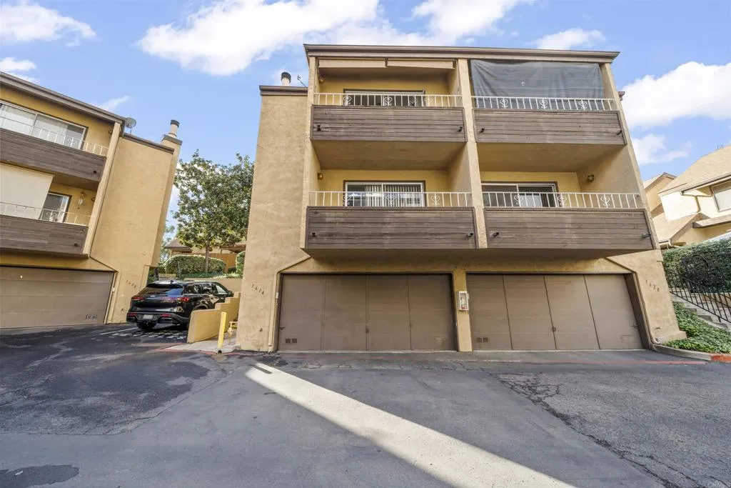 https://cdn.realtyfeed.com/cdn/127/306617356/cf9e57510a7bd4858162b51ab0dcb756.webp