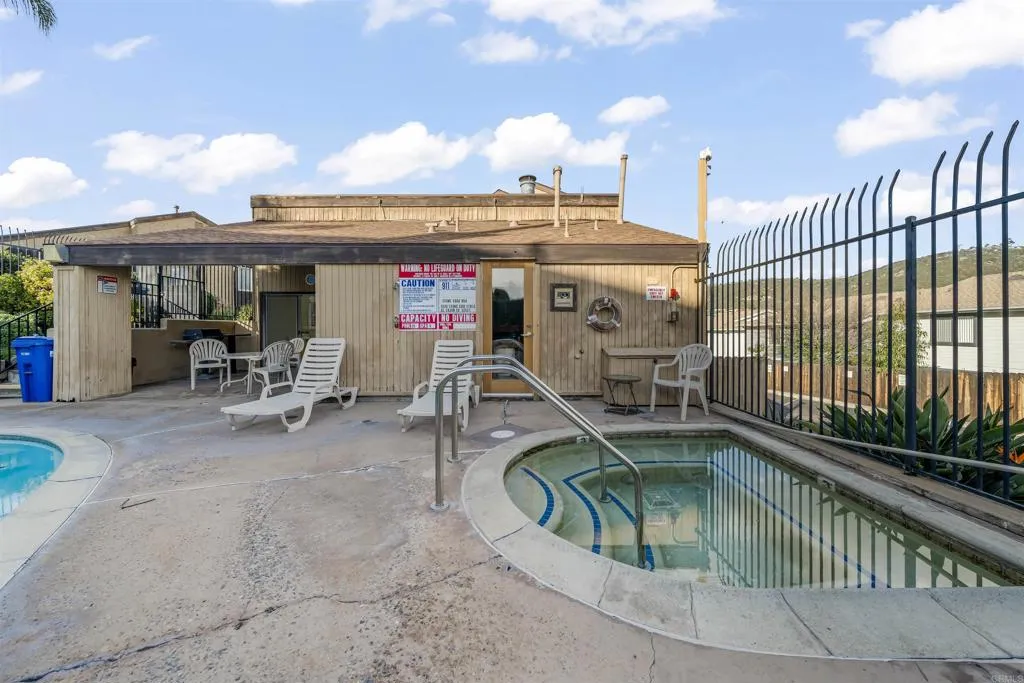 https://cdn.realtyfeed.com/cdn/127/306617356/d6188e92e39f20e443e3f004c80ab9d3.webp
