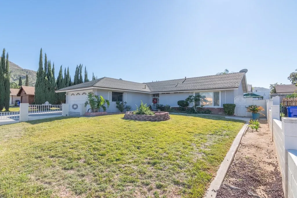 22579 Raven Way, Grand Terrace, CA 92313 - Photo 3 of 38, Grand Terrace, CA