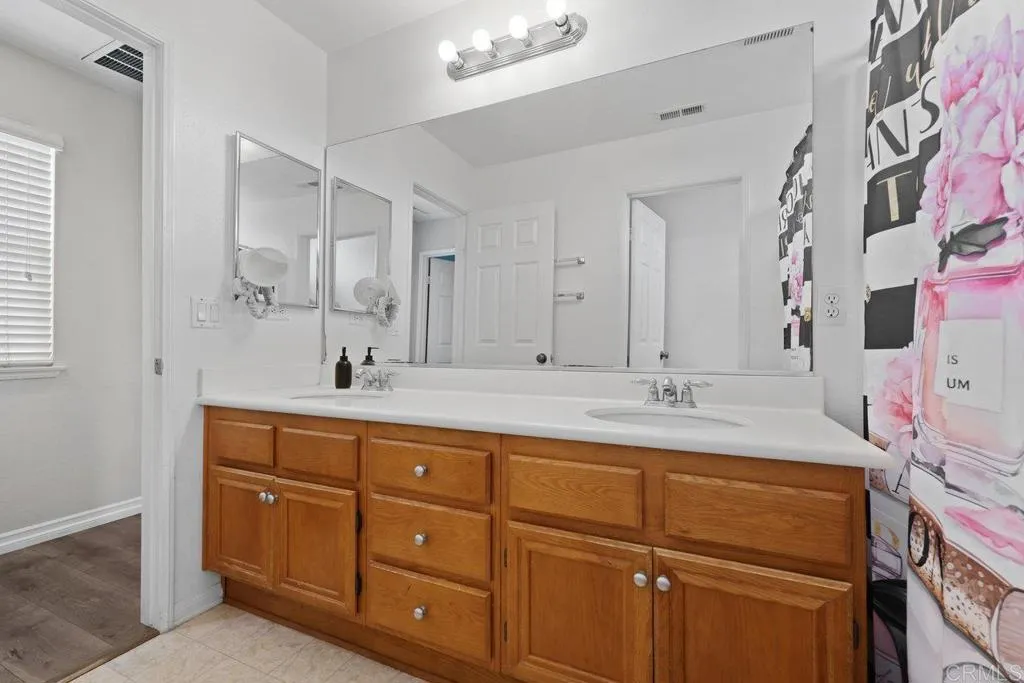https://cdn.realtyfeed.com/cdn/127/306617456/47d8e30e5e099af17c1dbec0ab8b2297.webp