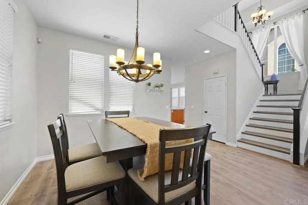https://cdn.realtyfeed.com/cdn/127/306617456/8e57da7637104484a50a3d44a9526695.webp
