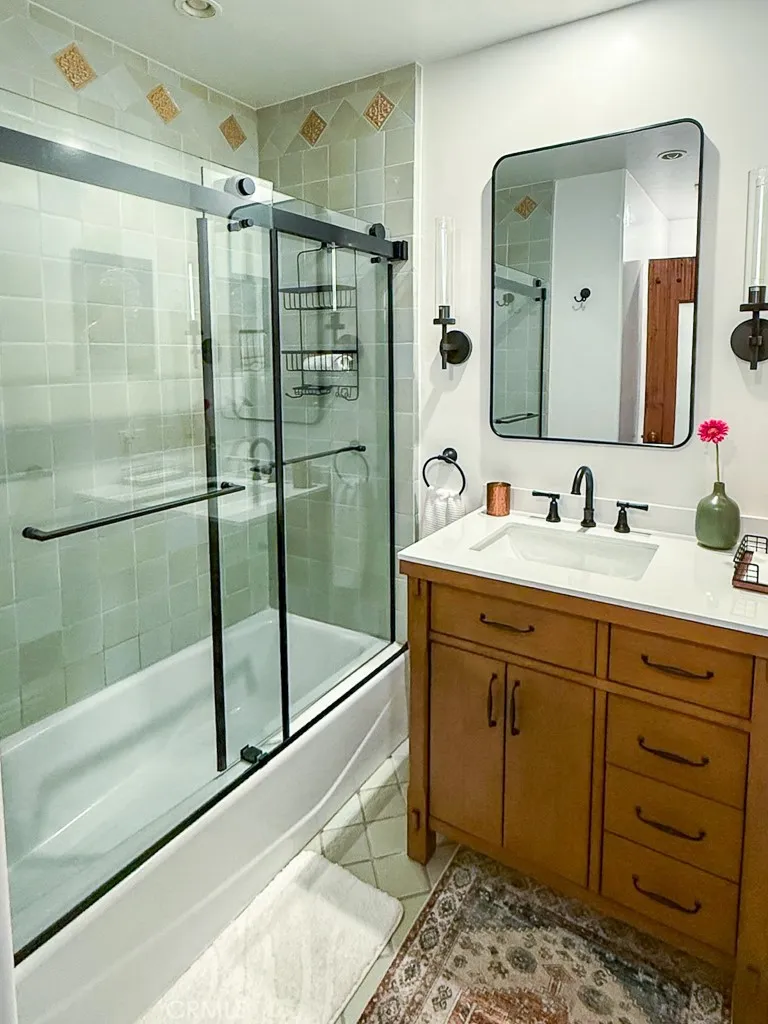 3524 Grand View Boulevard, Los Angeles, CA, 90066