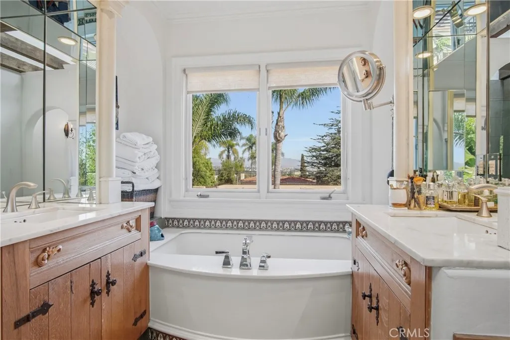 3524 Grand View Boulevard, Los Angeles, CA, 90066