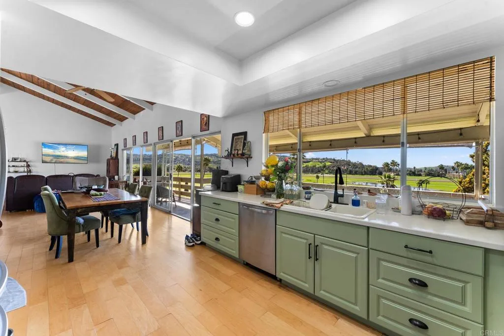 https://cdn.realtyfeed.com/cdn/127/306617508/dcccfc884b711d7dd98e3916eed7c383.webp