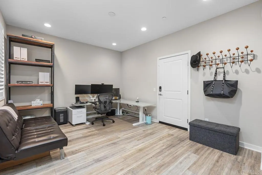 Photo #3: NDP2600356 Listing: Photo #3