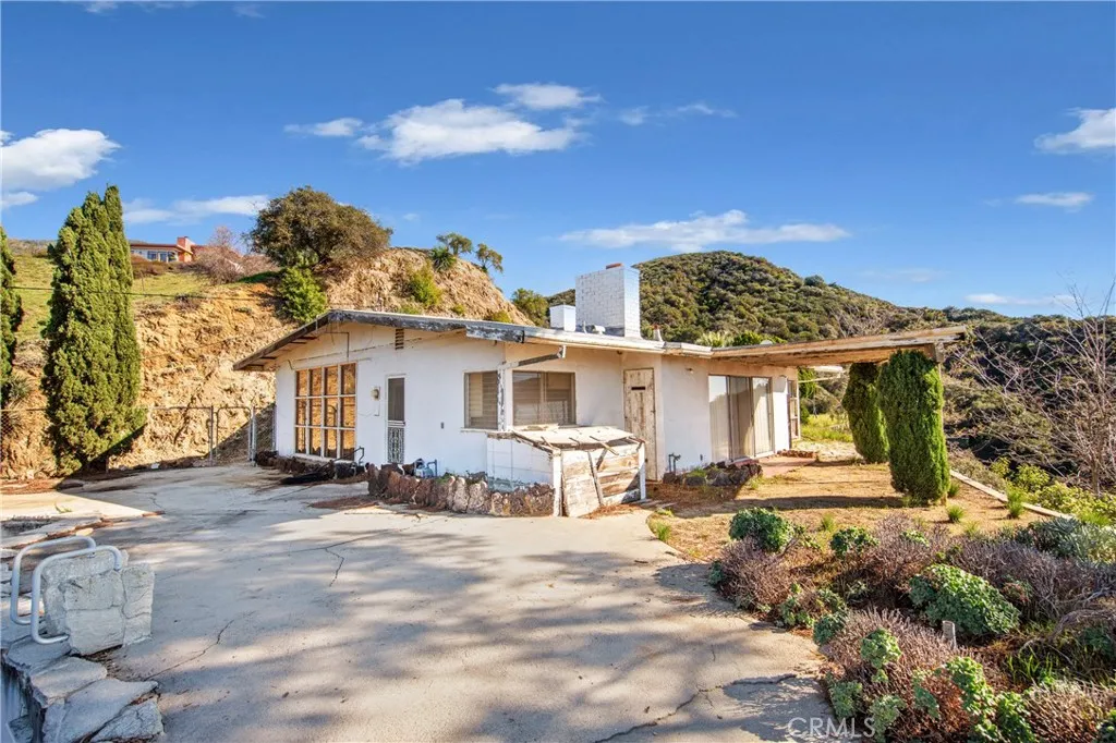 6134 Sister Elsie Drive, Tujunga, CA 91042 - Photo 3 of 20, Tujunga, CA