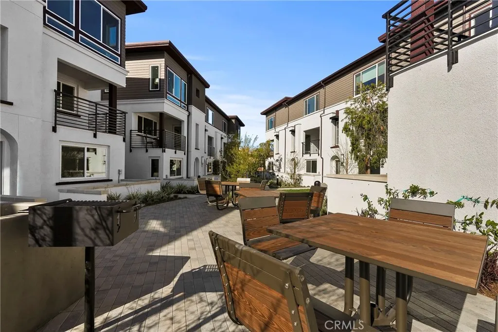 https://cdn.realtyfeed.com/cdn/127/306617634/29b8e6f518977c5af30d65596426b06a.webp